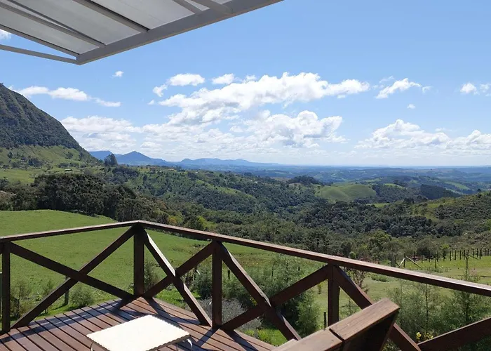 Vista Da Montanha. Casa Inteira 6 Pessoas.