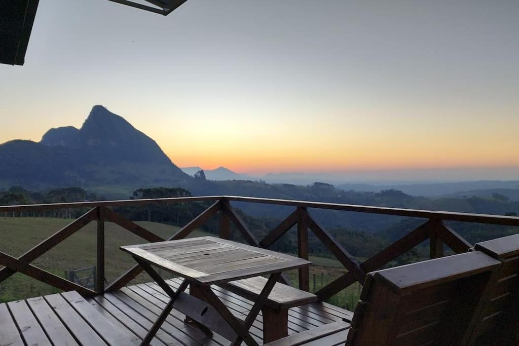 Vista Da Montanha. Casa Inteira 6 Pessoas. Holiday home *